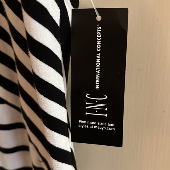 New INC black and white stripe top with zipper shoulder detail - Picture 5 of 6